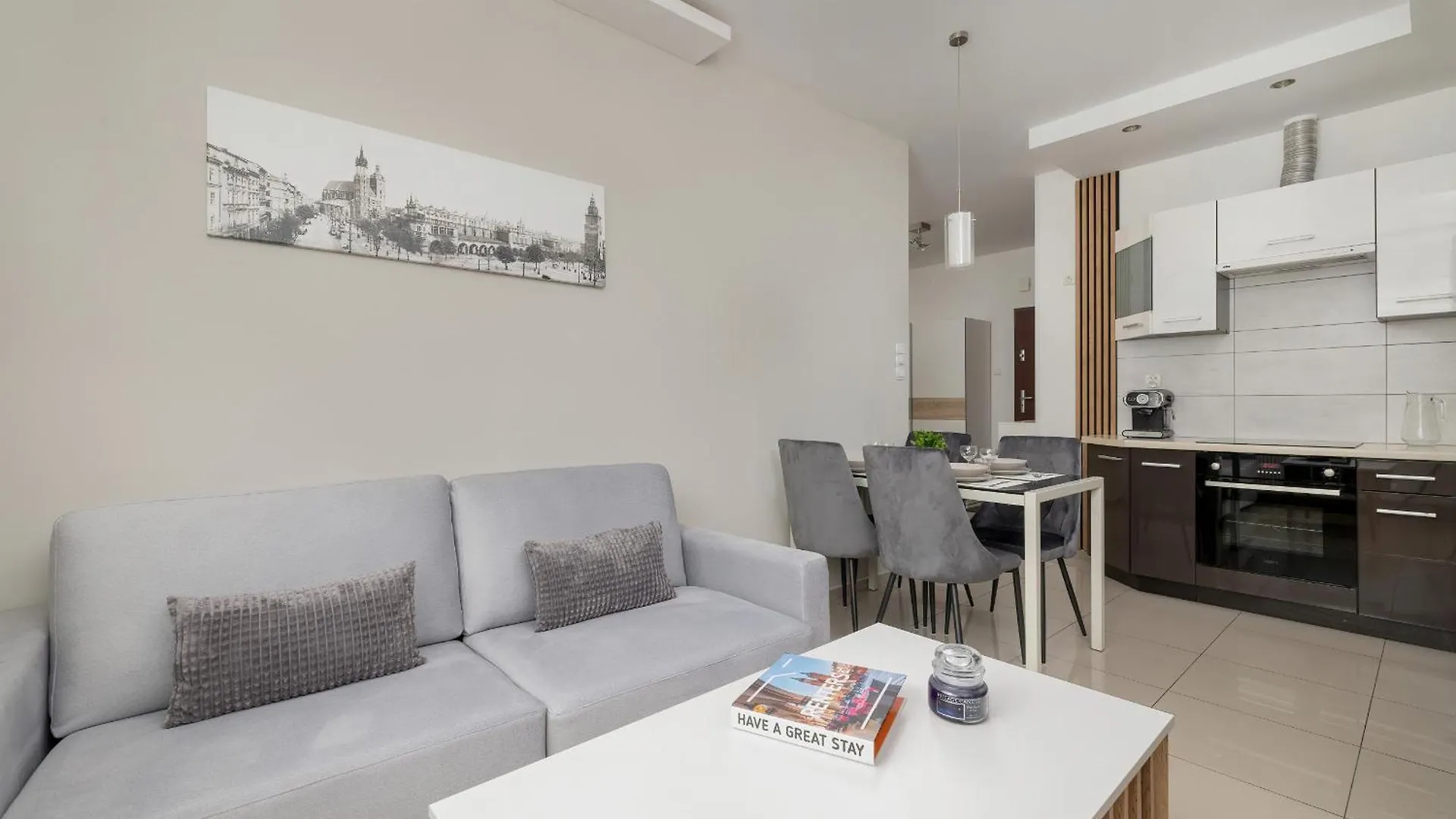 Podgorze Air-Conditioned Family Apartment With Parking By Noclegi Renters Krakow