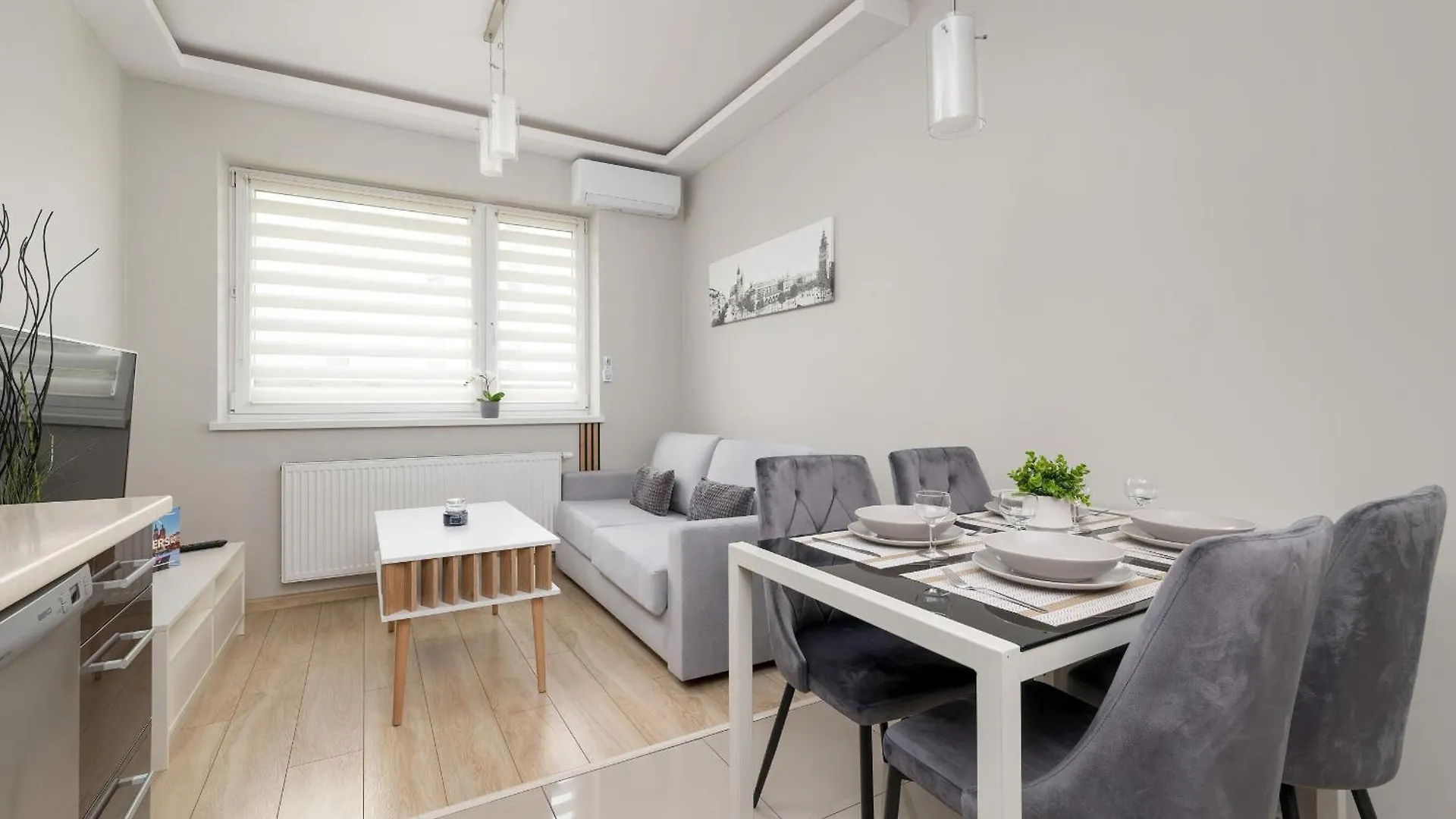 Podgorze Air-Conditioned Family Apartment With Parking By Noclegi Renters Krakow 0*,  Poland